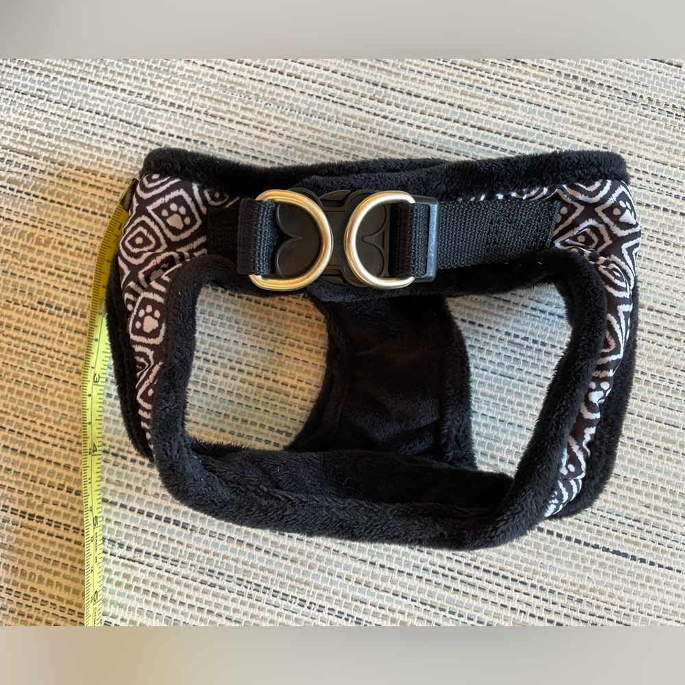 Small dog harness in black and white